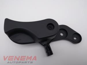 Used Hood lever BMW 1 serie (F40) 118i 1.5 TwinPower 12V Price € 14,99 Margin scheme offered by Venema Autoparts