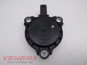 Used Camshaft sensor Renault Kadjar (RFEH) 1.3 TCE 140 FAP 16V Price € 19,99 Margin scheme offered by Venema Autoparts