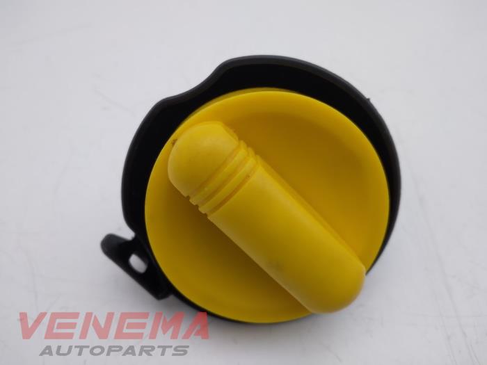 Gebrauchte Öl Füllrohr Renault Kadjar (RFEH) 1.3 TCE 140 FAP 16V Preis € 14,99 Margenregelung angeboten von Venema Autoparts