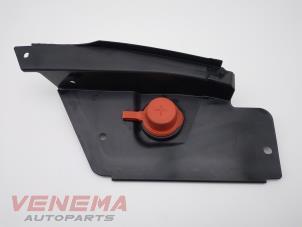 Used Battery cover BMW 1 serie (F40) 118i 1.5 TwinPower 12V Price € 14,99 Margin scheme offered by Venema Autoparts