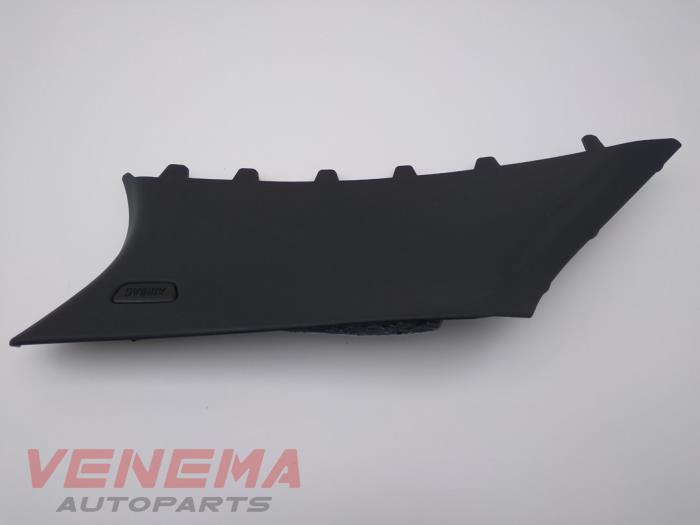 C-style sealing cover left from a BMW 1 serie (F40) 118i 1.5 TwinPower 12V 2021