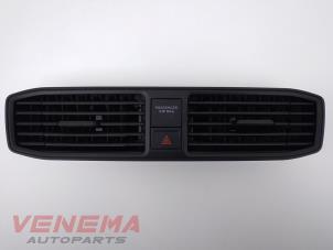 Used Dashboard vent Volkswagen Caddy IV 2.0 TDI 102 Price € 29,99 Margin scheme offered by Venema Autoparts