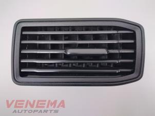 Used Dashboard vent Volkswagen Caddy IV 2.0 TDI 102 Price € 19,99 Margin scheme offered by Venema Autoparts