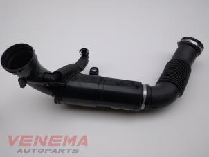 Used Air intake hose BMW 1 serie (F40) 118i 1.5 TwinPower 12V Price € 49,99 Margin scheme offered by Venema Autoparts