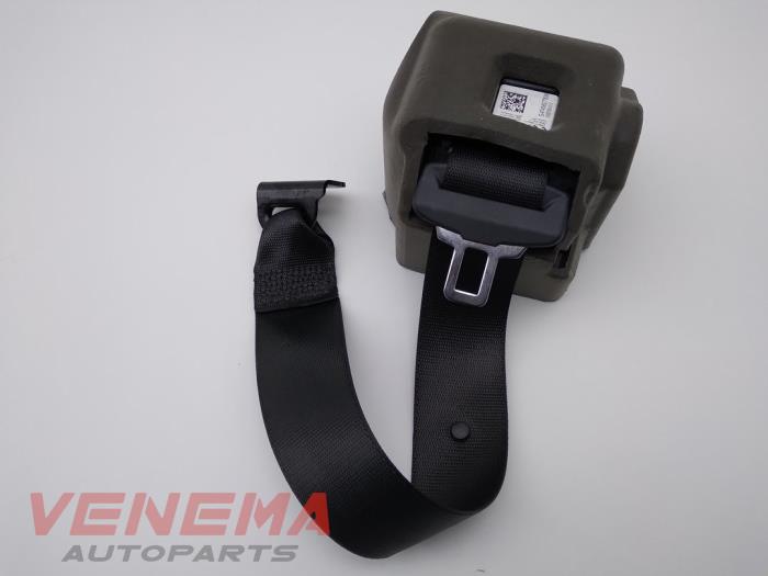 Rear seatbelt, right from a BMW 1 serie (F40) 118i 1.5 TwinPower 12V 2021