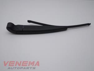 Used Rear wiper arm BMW 1 serie (F40) 118i 1.5 TwinPower 12V Price € 19,99 Margin scheme offered by Venema Autoparts