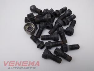 Used Set of wheel bolts BMW 1 serie (F40) 118i 1.5 TwinPower 12V Price € 34,99 Margin scheme offered by Venema Autoparts