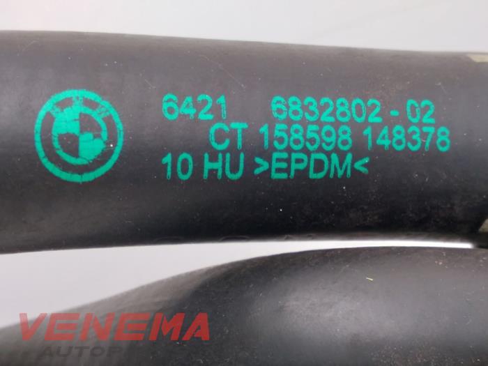 Radiator hose from a BMW 1 serie (F40) 118i 1.5 TwinPower 12V 2021