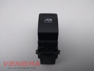 Używane Przelacznik elektrycznej szyby Seat Leon ST (5FF) 1.6 TDI 16V 4Drive Cena € 9,99 Procedura marży oferowane przez Venema Autoparts