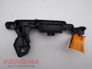 Used Support (miscellaneous) Opel Corsa F (UB/UH/UP) 1.2 12V 130 Price € 19,99 Margin scheme offered by Venema Autoparts