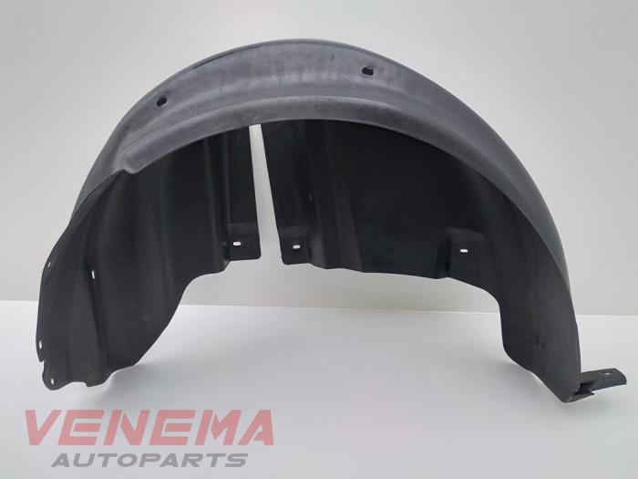 Używane Nadkole Volkswagen Polo IV (9N1/2/3) 1.4 FSI 16V Cena € 29,99 Procedura marży oferowane przez Venema Autoparts