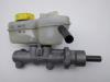 Master cylinder from a Volkswagen Polo IV (9N1/2/3) 1.4 FSI 16V 2004