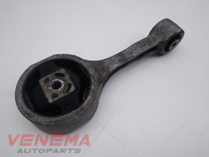 Used Engine mount Volkswagen Polo IV (9N1/2/3) 1.4 FSI 16V Price € 29,99 Margin scheme offered by Venema Autoparts
