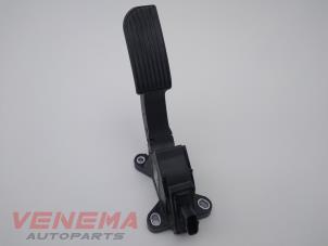 Used Accelerator pedal Peugeot 108 1.0 12V VVT-i Price € 24,99 Margin scheme offered by Venema Autoparts