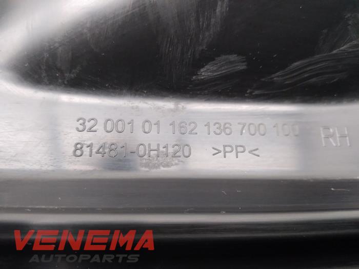 Plaque de protection feu antibrouillard droit d'un Peugeot 108 1.0 12V VVT-i 2019