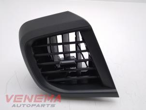 Used Dashboard vent Opel Vivaro 2.0 CDTI 177 Price € 19,99 Margin scheme offered by Venema Autoparts