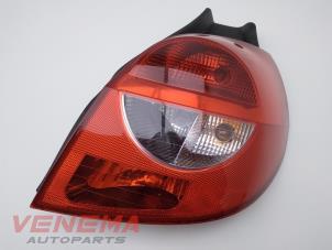 Used Taillight, right Renault Clio III (BR/CR) 1.2 16V 65 Price € 19,99 Margin scheme offered by Venema Autoparts
