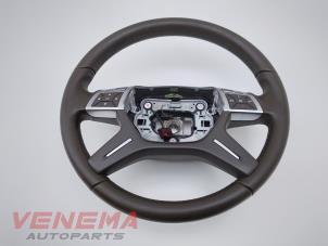 Używane Kierownica Mercedes C (W204) 1.8 C-200 CGI 16V Cena € 199,99 Procedura marży oferowane przez Venema Autoparts