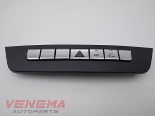 Gebrauchte Panikbeleuchtung Schalter Mercedes C (W204) 1.8 C-200 CGI 16V Preis € 34,99 Margenregelung angeboten von Venema Autoparts