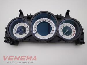 Used Instrument panel Mercedes C (W204) 1.8 C-200 CGI 16V Price € 399,99 Margin scheme offered by Venema Autoparts