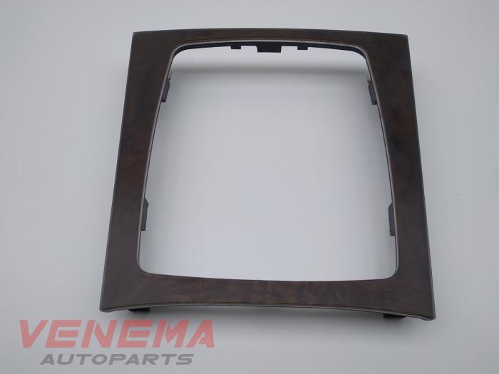 Gebrauchte Abdeckplatte sonstige Mercedes C (W204) 1.8 C-200 CGI 16V Preis € 24,99 Margenregelung angeboten von Venema Autoparts
