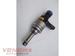 Used Injector (petrol injection) Mercedes C (W204) 1.8 C-200 CGI 16V Price € 29,99 Margin scheme offered by Venema Autoparts