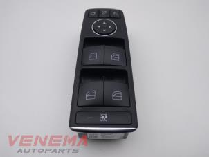 Usagé Commutateur vitre électrique Mercedes C (W204) 1.8 C-200 CGI 16V Prix € 59,99 Règlement à la marge proposé par Venema Autoparts