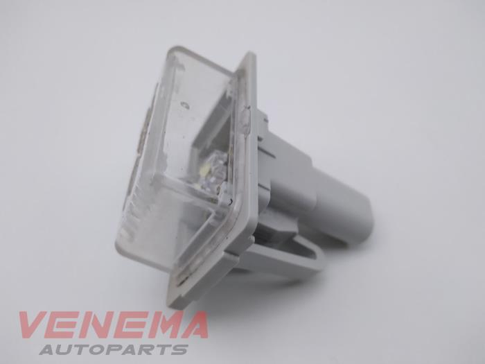 Registration plate light from a Mercedes-Benz C (W204) 1.8 C-200 CGI 16V 2013