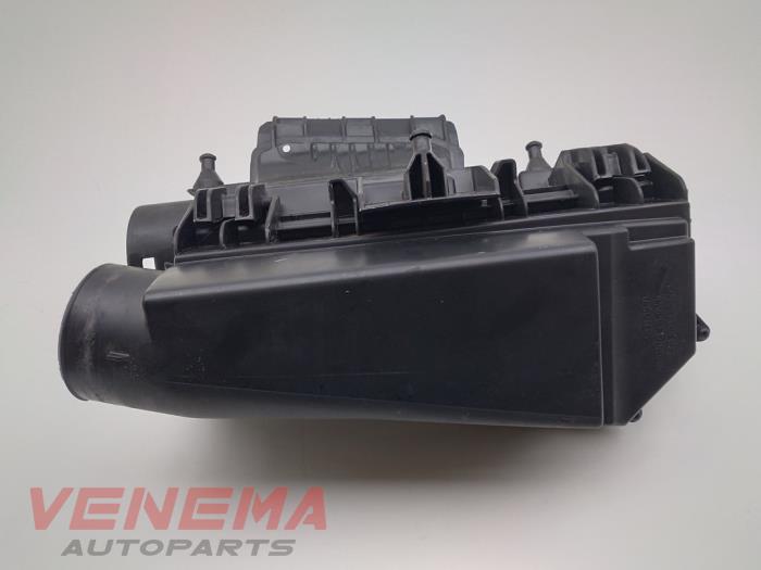 Gebrauchte Luftfiltergehäuse Mercedes C (W204) 1.8 C-200 CGI 16V Preis € 49,99 Margenregelung angeboten von Venema Autoparts