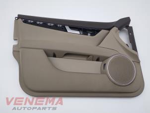 Używane Tapicerka drzwi lewych przednich wersja 4-drzwiowa Mercedes C (W204) 1.8 C-200 CGI 16V Cena € 49,99 Procedura marży oferowane przez Venema Autoparts