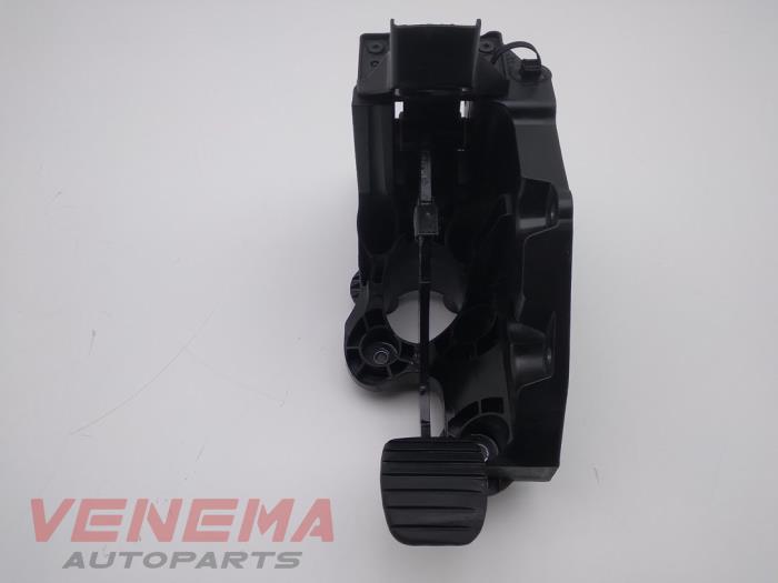 Używane Pedal hamulca Fiat Talento 1.6 MultiJet Biturbo 120 Cena € 79,99 Procedura marży oferowane przez Venema Autoparts