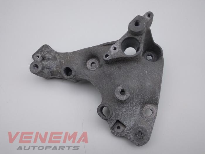 Used Engine mount Fiat Talento 1.6 MultiJet Biturbo 120 Price € 29,99 Margin scheme offered by Venema Autoparts