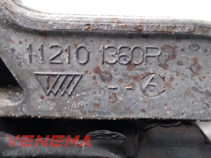 Engine mount from a Fiat Talento 1.6 MultiJet Biturbo 120 2019