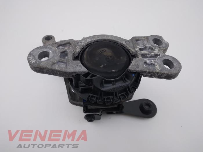 Engine mount from a Fiat Talento 1.6 MultiJet Biturbo 120 2019