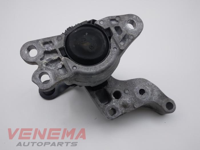 Engine mount from a Fiat Talento 1.6 MultiJet Biturbo 120 2019