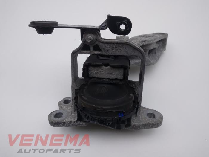 Engine mount from a Fiat Talento 1.6 MultiJet Biturbo 120 2019