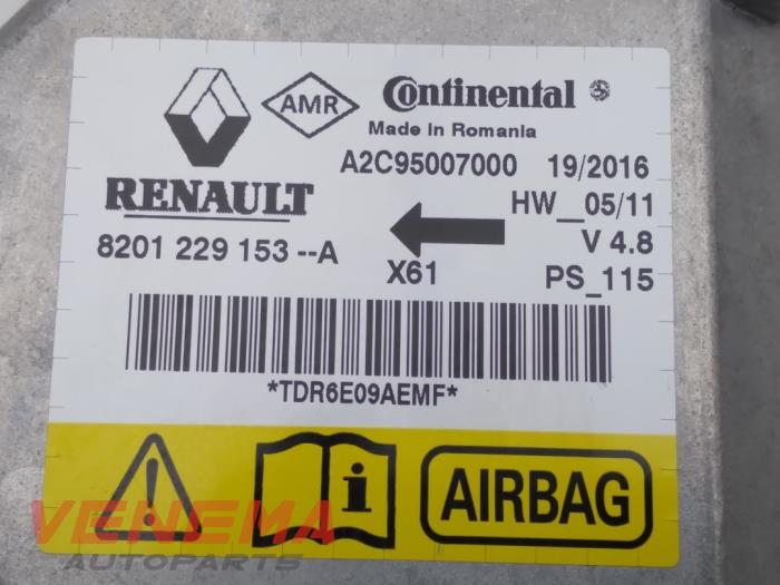 Boitier airbag d'un Renault Kangoo Express (FW) 1.5 dCi 75 2017