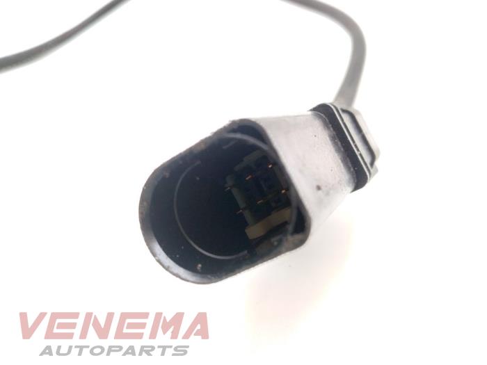 Lambda probe from a Volkswagen Caddy Combi IV 2.0 TDI 150 2020