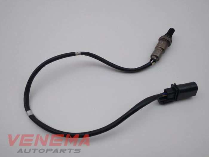 Lambda probe from a Volkswagen Caddy Combi IV 2.0 TDI 150 2020