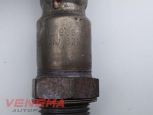 Lambda probe from a Volkswagen Caddy Combi IV 2.0 TDI 150 2020