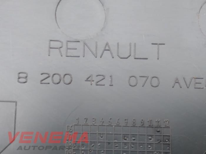 Revêtement montant centre droit d'un Renault Kangoo Express (FW) 1.5 dCi 75 2017