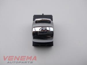 Gebrauchte Elektrisches Fenster Schalter Mini Mini (F55) 1.5 12V One Preis € 9,99 Margenregelung angeboten von Venema Autoparts