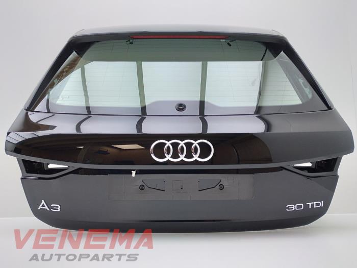 Heckklappe van een Audi A3 Sportback (8YA) 2.0 30 TDI 16V 2023