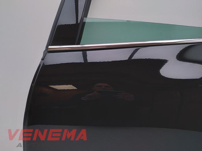 Portière 4portes arrière gauche d'un Renault Clio IV Estate/Grandtour (7R) 1.5 Energy dCi 90 FAP 2014