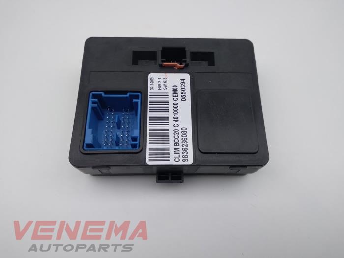 Używane Modul climatronic Peugeot 208 II (UB/UH/UP) 1.2 Vti 12V PureTech 100 Cena € 24,99 Procedura marży oferowane przez Venema Autoparts