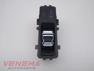 Używane Przelacznik pozycji automatycznej skrzyni biegów Audi A3 Sportback (8YA) 2.0 30 TDI 16V Cena € 124,99 Procedura marży oferowane przez Venema Autoparts