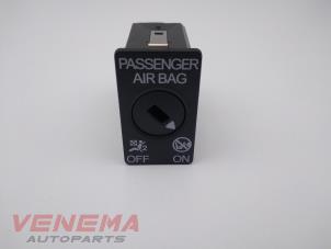 Usagé Airbag commutateur Audi A3 Sportback (8YA) 2.0 30 TDI 16V Prix € 9,99 Règlement à la marge proposé par Venema Autoparts
