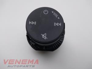 Used Radio control panel Audi A3 Sportback (8YA) 2.0 30 TDI 16V Price € 24,99 Margin scheme offered by Venema Autoparts
