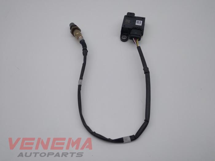 Sensor de filtro de hollín de un Audi A3 Sportback (8YA) 2.0 30 TDI 16V 2023