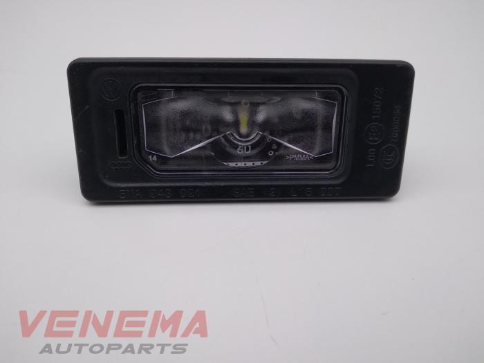 Iluminación de matrícula de un Audi A3 Sportback (8YA) 2.0 30 TDI 16V 2023